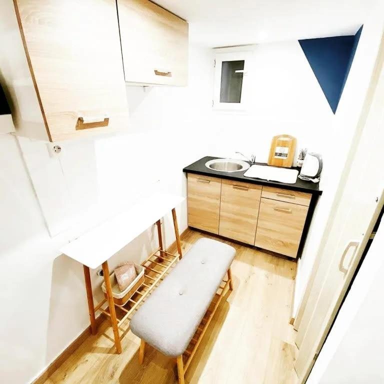 Velestinou Private Maisonette Apartman Athén Kültér fotó